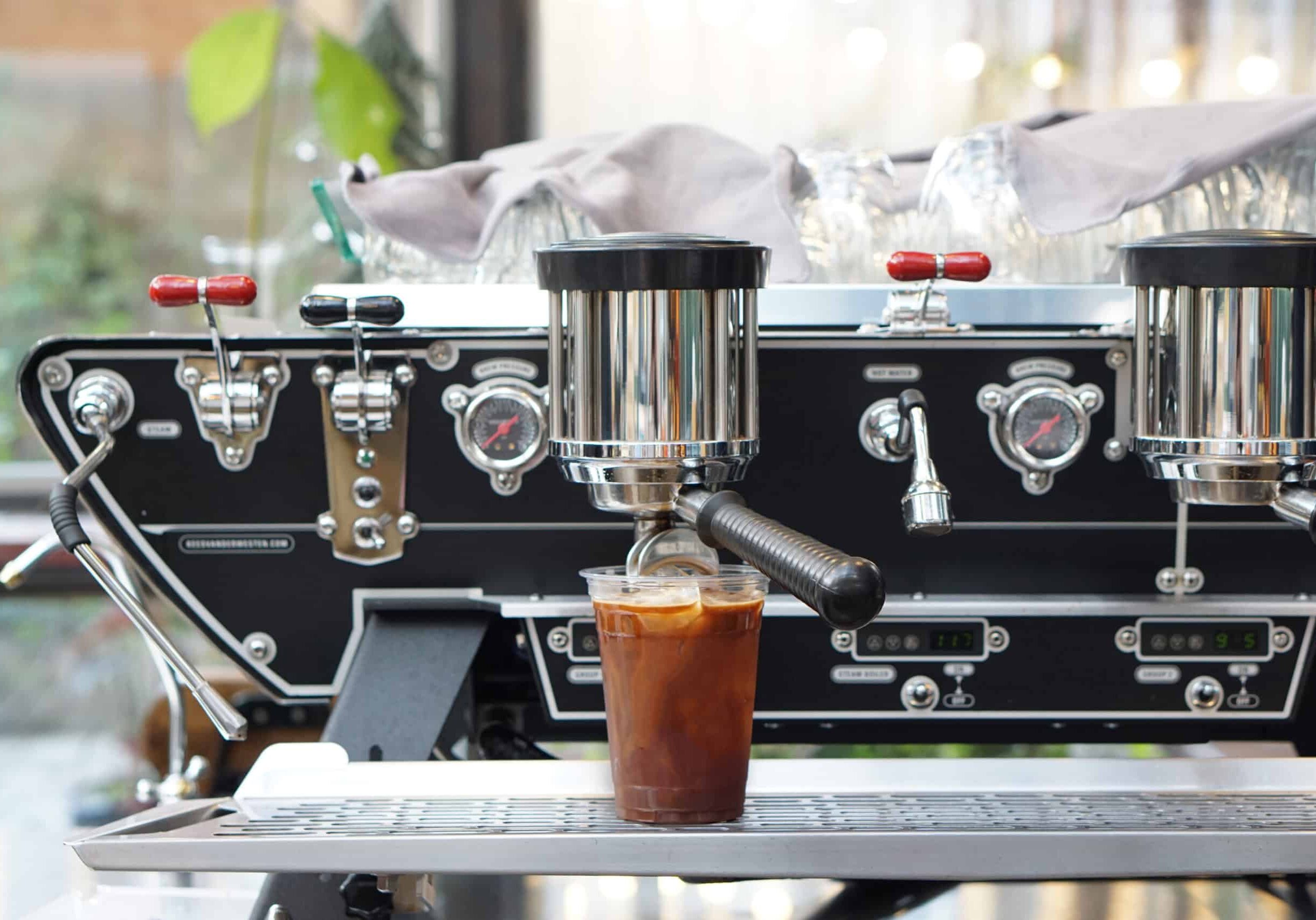 Espresso machine, coffee equipment, coffee brewing